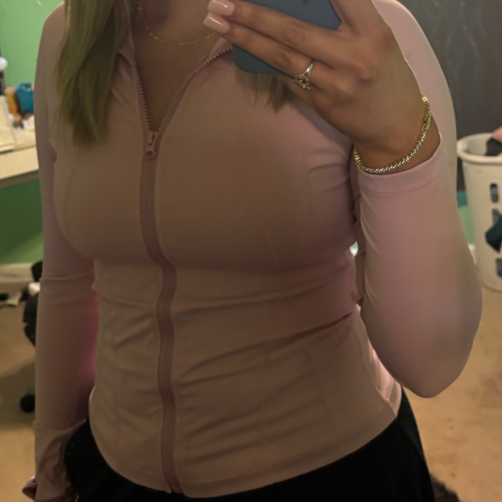 LULULEMONNN😩😩